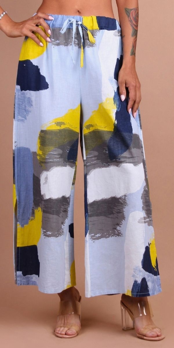 Giulana Brushstroke Capri Pants