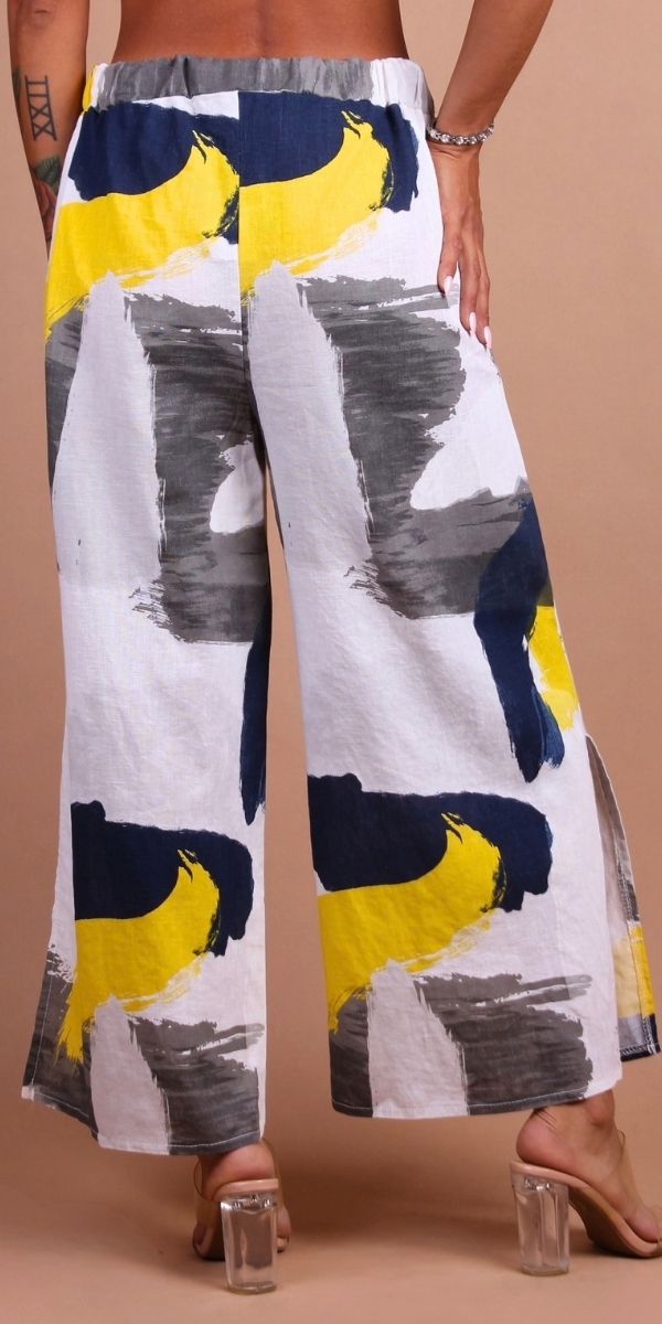 Giulana Brushstroke Capri Pants