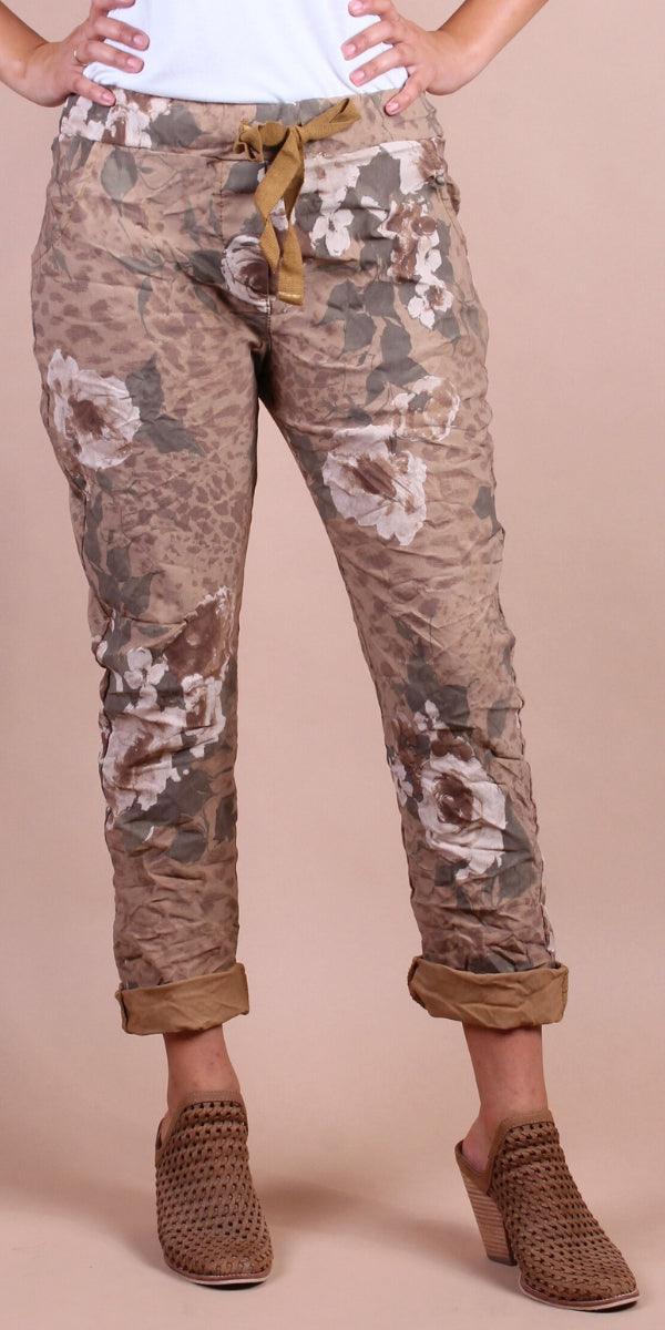 Petalo Cheetah Print Pants - Gigi Moda - Made in Italy # animal print, cheetah print, Cropped pants, drawstring, flower print, Gigi Moda, leaf print, lightweight, made in italy, pockets, rose print, stretch, Tie waist