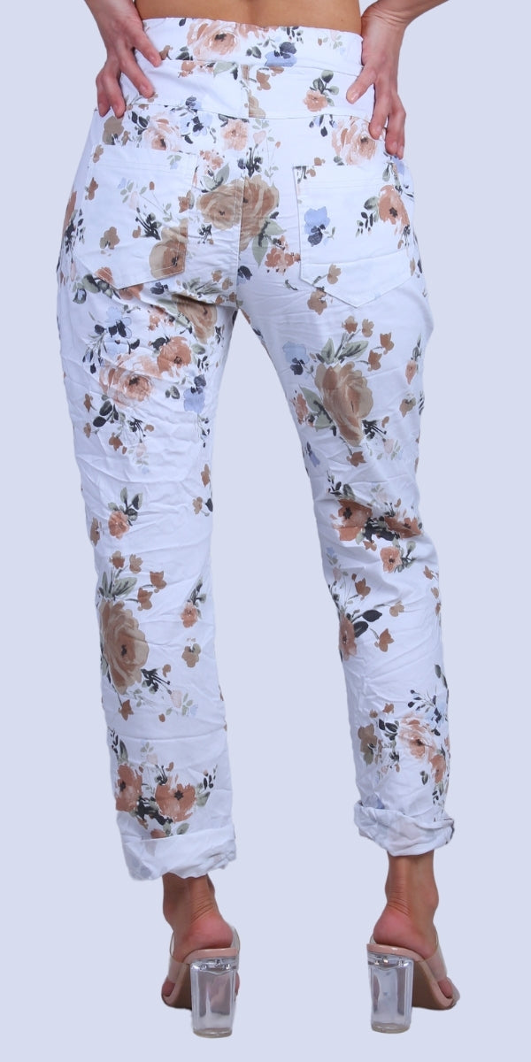 Casale Floral Pants - Gigi Moda - Made in Italy # cropped pant, Cropped pants, elastic waist, elastic waistband, floral, floral design, floral pattern, Floral Print, Gigi Moda, Made in Italy, one size, OS, Pants, Pockets, shabby chic, Tie waist