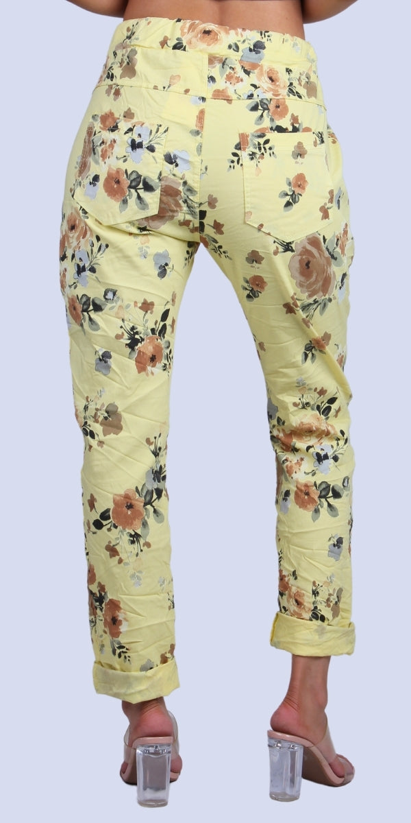 Casale Floral Pants - Gigi Moda - Made in Italy # cropped pant, Cropped pants, elastic waist, elastic waistband, floral, floral design, floral pattern, Floral Print, Gigi Moda, Made in Italy, one size, OS, Pants, Pockets, shabby chic, Tie waist