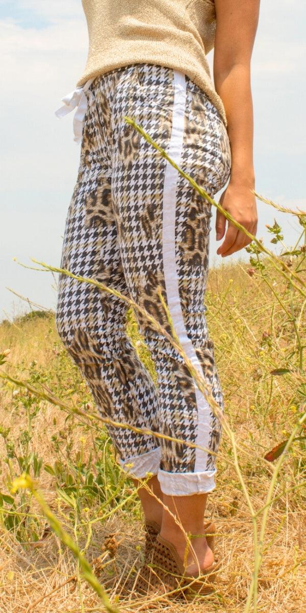 Poluma Houndstooth Pants - Gigi Moda - Made in Italy # animal print, cheetah print, Cropped pants, drawstring, Gigi Moda, Houndstooth, lightweight, made in italy, maxretail, pockets, stretch, Tie waist