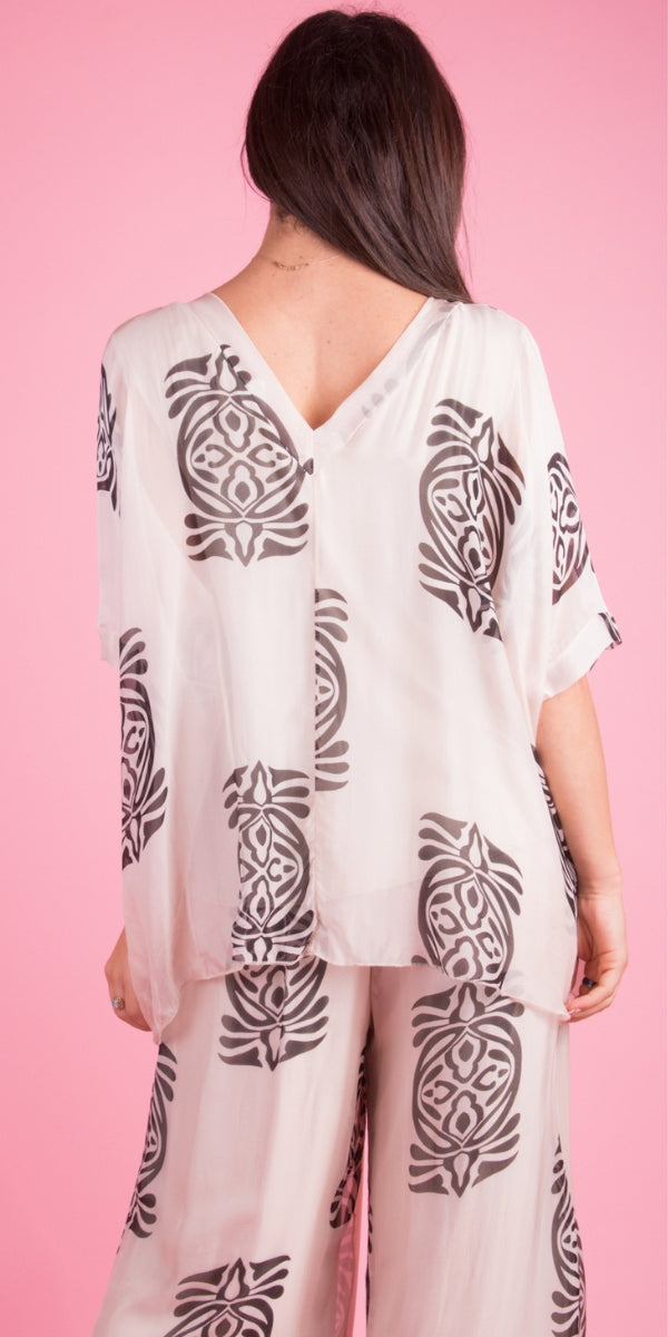 Lizane Tribal Print Blouse - Gigi Moda - Made in Italy # Blouse, clothing for women, Comfortable, comfy, double V neck, Gigi Moda, gigi moda. made in italy, gigimoda, italian blouse, italian brand, italian clothes, Italian Clothing, italian silk, layered, Layers, Made in Italy, one size, online shopping, OS, resort, resort wear, shop gigi moda, Silk, silk blouse, Top, tribal print, v-neck