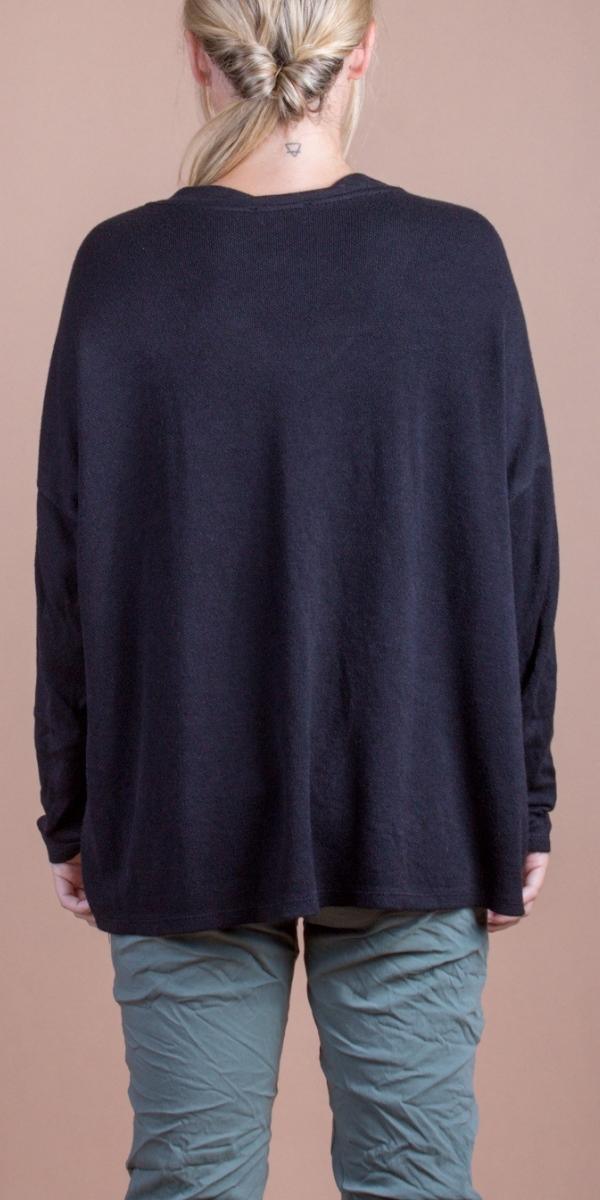 Ghita Sweater - Gigi Moda - Made in Italy # comforatable fit, Gigi Moda, gigi moda. made in italy, Knit, knit sweater, Long Sleeve, made in italy, shop gigi moda, Sweater, V-Neck, womans clothing