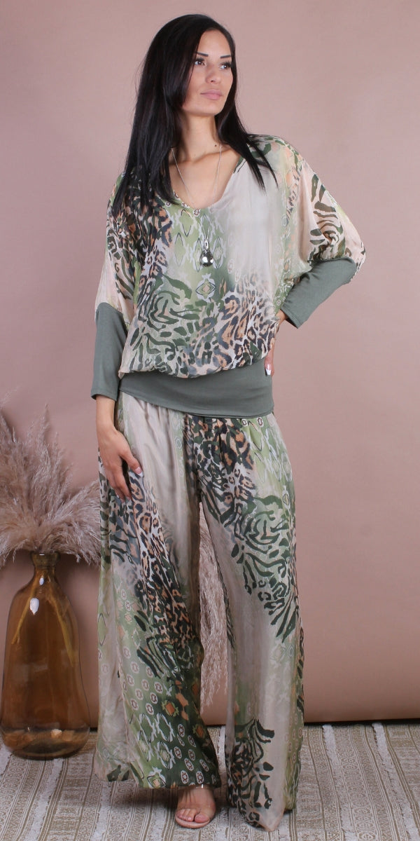 Cavoli Congo Blouse - Gigi Moda - Made in Italy # animal print, Blouse, elastic waistband, Gigi Moda, gigi moda. made in italy, italian silk, italian top, Jaguar print, jungle, Long Sleeve, Made in Italy, shop gigi moda, Silk, Silk top, Top