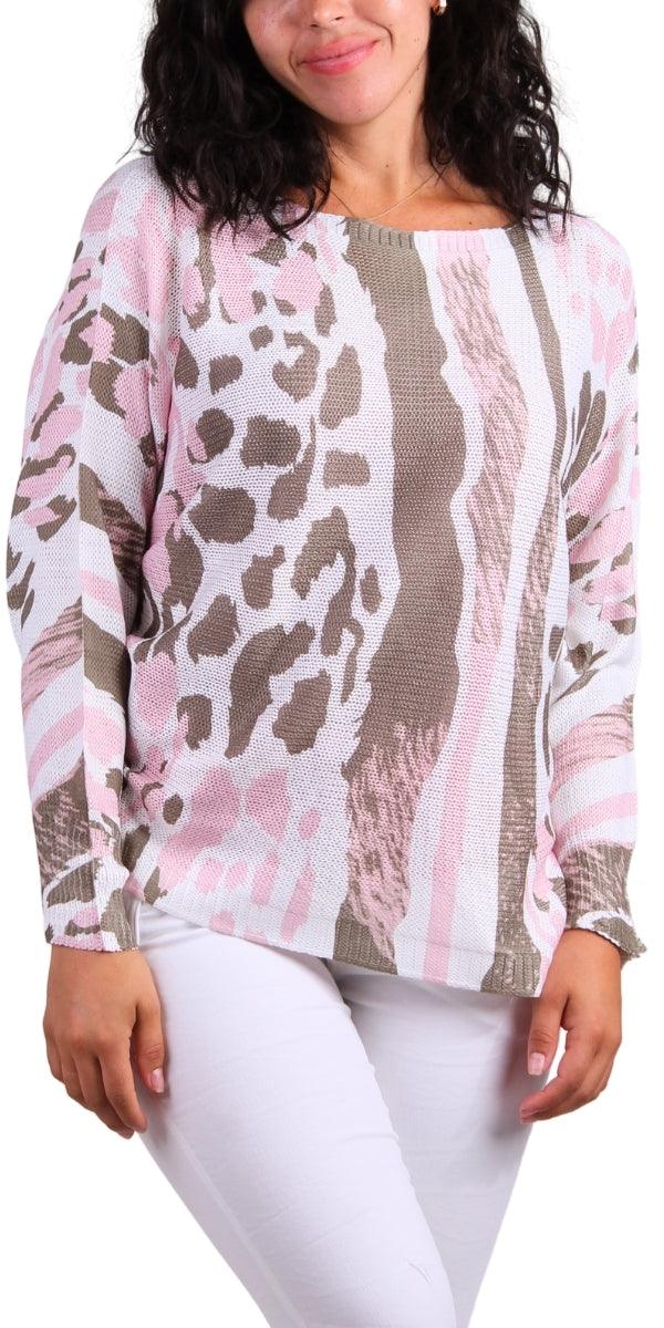 Daria Batwing Sweater with Cheetah Print - Gigi Moda - Made in Italy # animal print, batwing, cheetah print, comfortable, comfortable fit, Cozy, Gigi Moda, Italian Clothing, italian top, Long Sleeve, Made in Italy, one size, Sleeves, Sweater, Top, washable, womens clothing