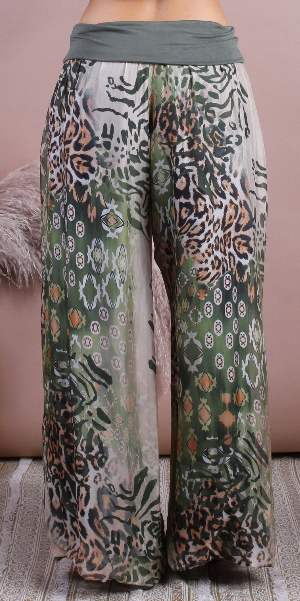Aspen Congo Pant - Gigi Moda - Made in Italy # animal print, Balloon Hem, balloon pants, elastic waist, Elastic Waist Palazzo, elastic waistband, feminine, flowy, Gigi Moda, Jaguar print, jungle, Made in Italy, palazzo, resort, resort wear, shop gigi moda, woman, women clothes