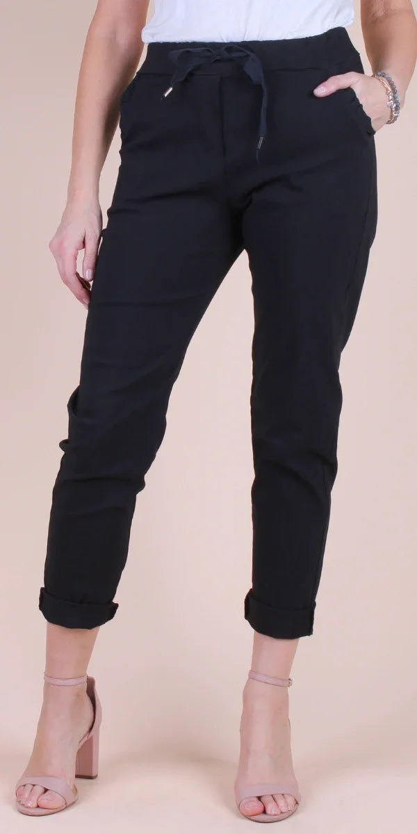 Elara Pant