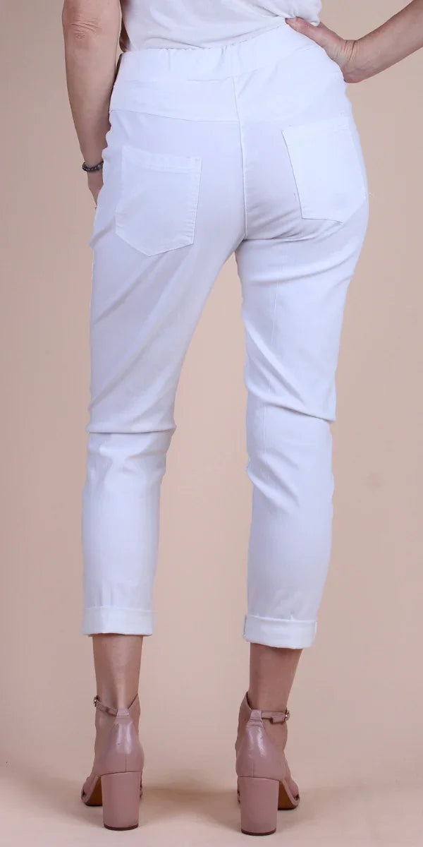 Elara Pant