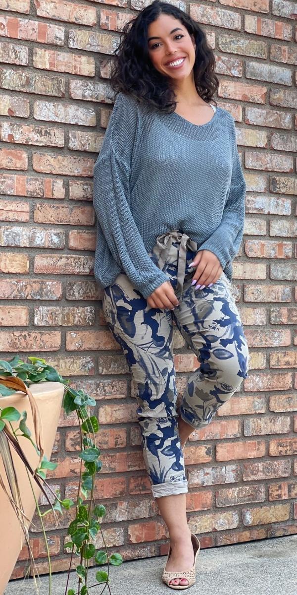 Petalo Tie-Waist Pants - Shop Gigi Moda - Made in Italy # Cropped pants, drawstring, flower print, Gigi Moda, leaf print, lightweight, made in italy, pockets, stretch, Tie waist